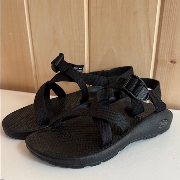 Chaco Classic Black Adventure Sandals - Picture 1 of 4